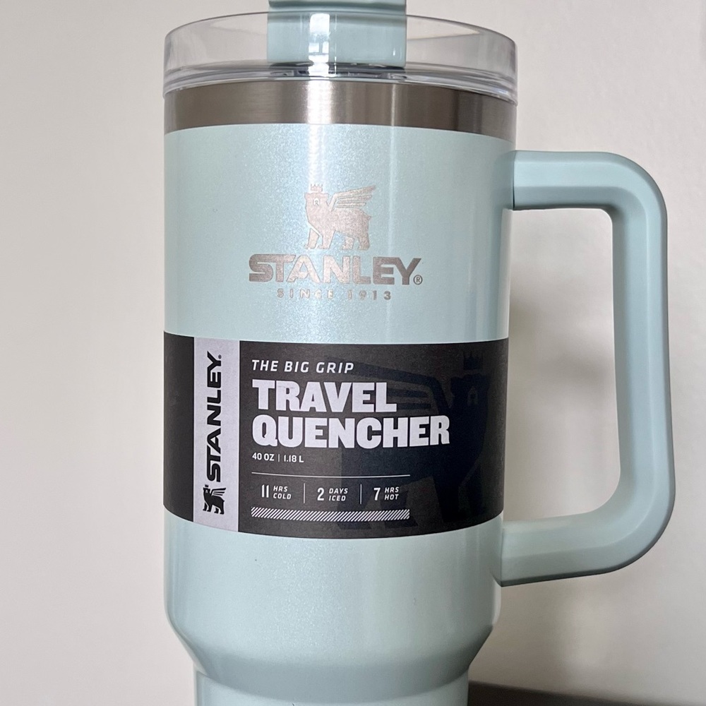 NWT Stanley Tumbler Spearmint Pearlescent 40oz
